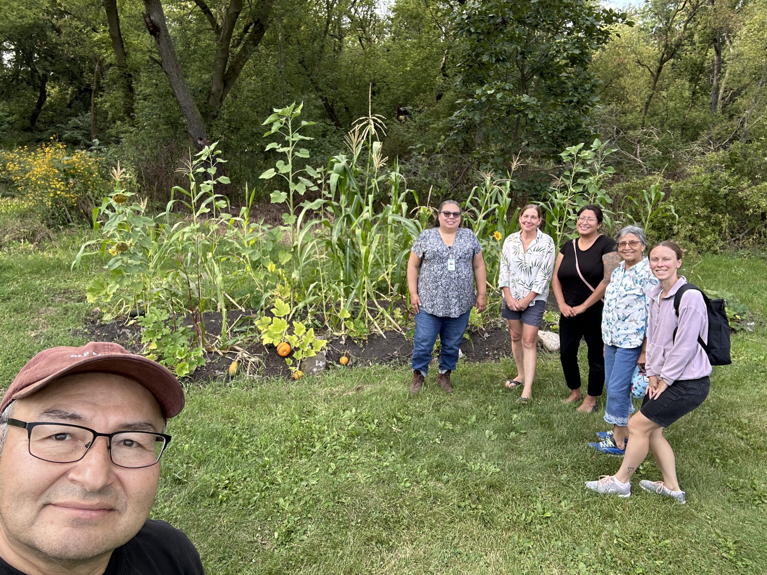 Hinu, Amanda, Kyla, Janice, Emily and Bill - At the Garden